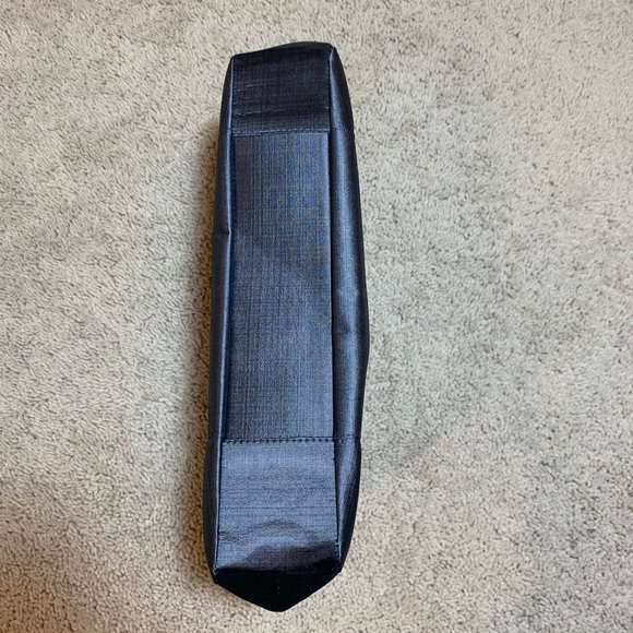 Malia Designs Structured Silk Handmade in Cambodia Gray & Purple Clutch - Picture 5 of 6